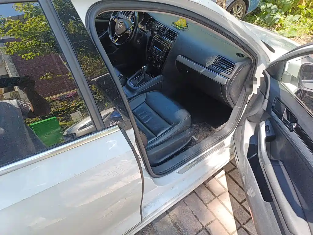 Volkswagen Sagitar — миниатюра 19