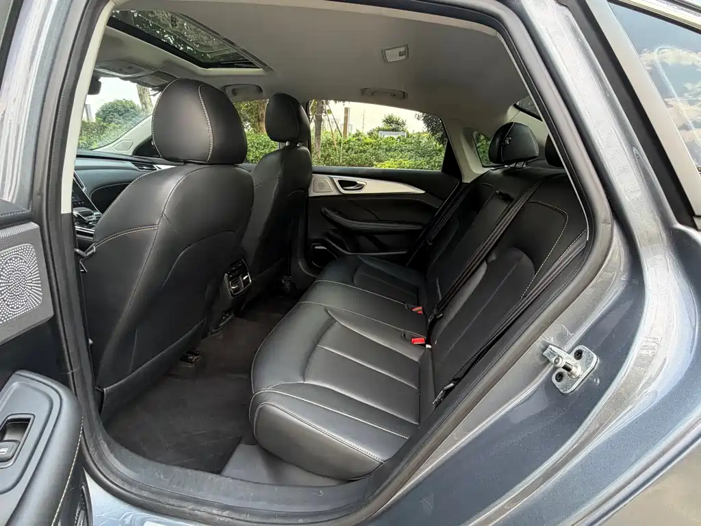 Roewe i6 MAX — миниатюра 8