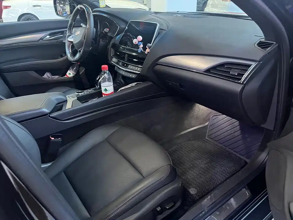 Cadillac CT5 2022 28T