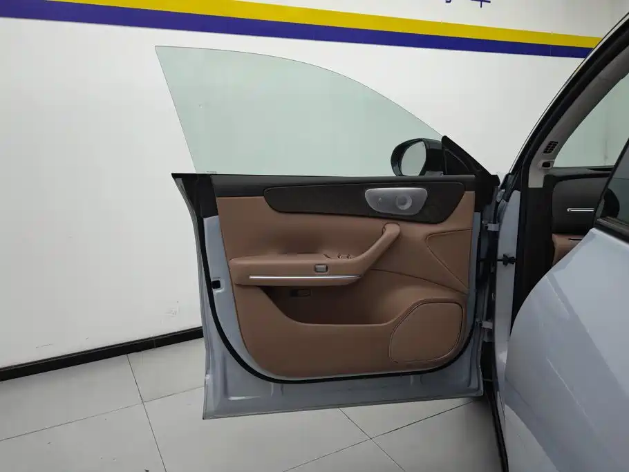 Leapmotor Leapmotor C11 — миниатюра 7