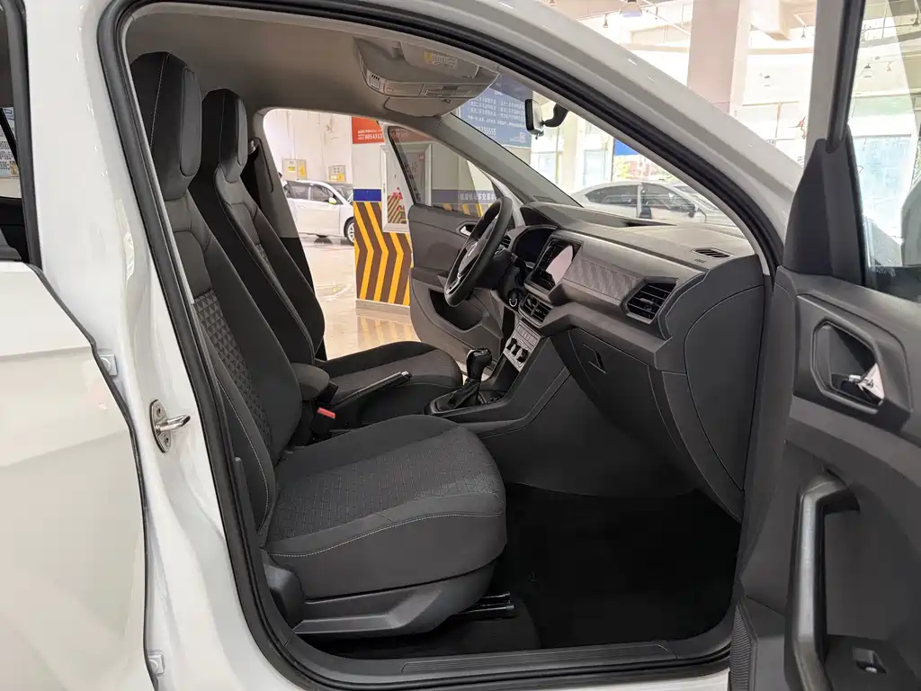 Volkswagen T-Cross — миниатюра 11
