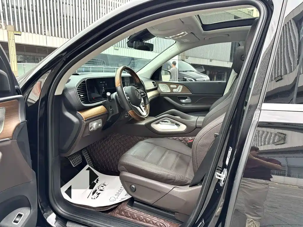 Mercedes-Benz GLS — миниатюра 6