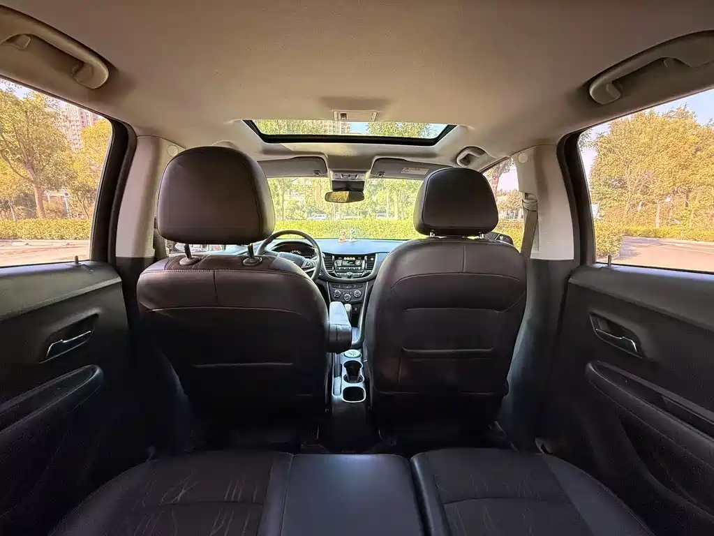 Chevrolet Trax — миниатюра 14