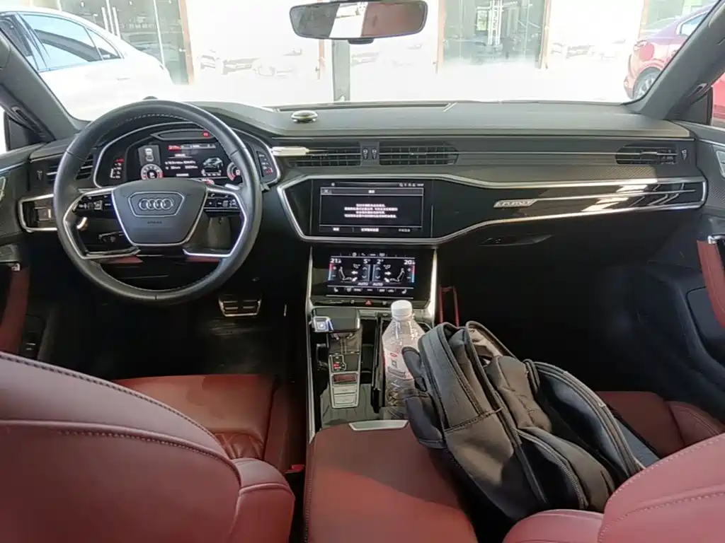 Audi A7L — миниатюра 10