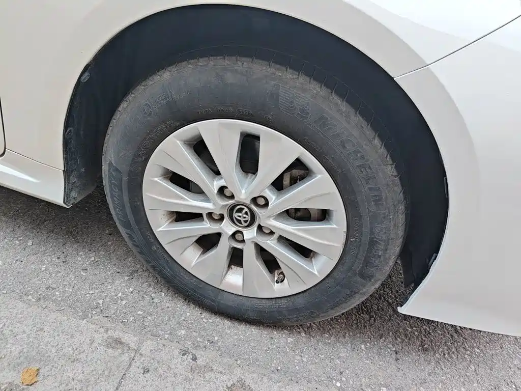 Toyota Corolla — миниатюра 8