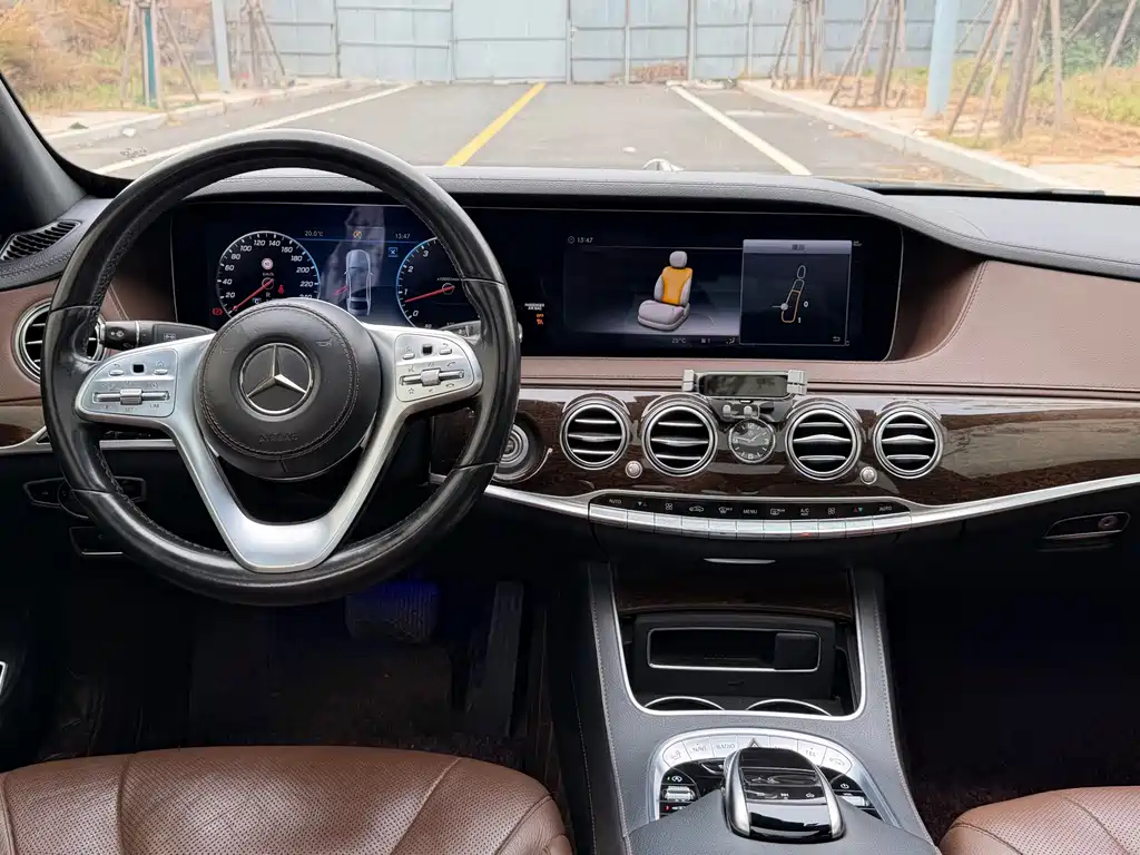 Mercedes-Benz S-Class — миниатюра 14