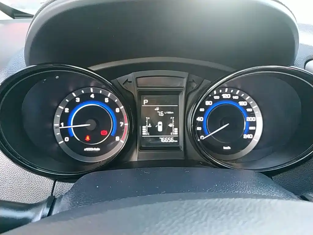 Changan CS15 — миниатюра 12