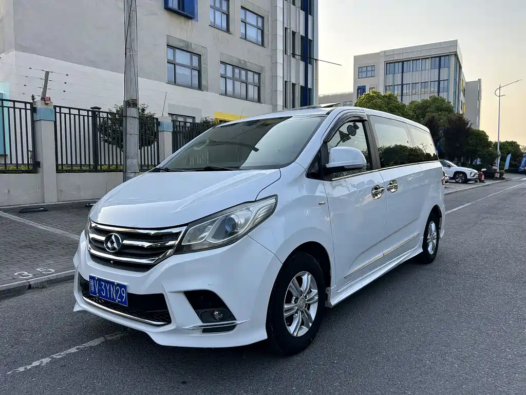 Maxus G10