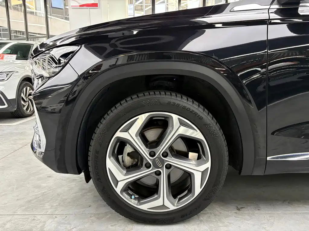 Geely Xingyue L — миниатюра 15