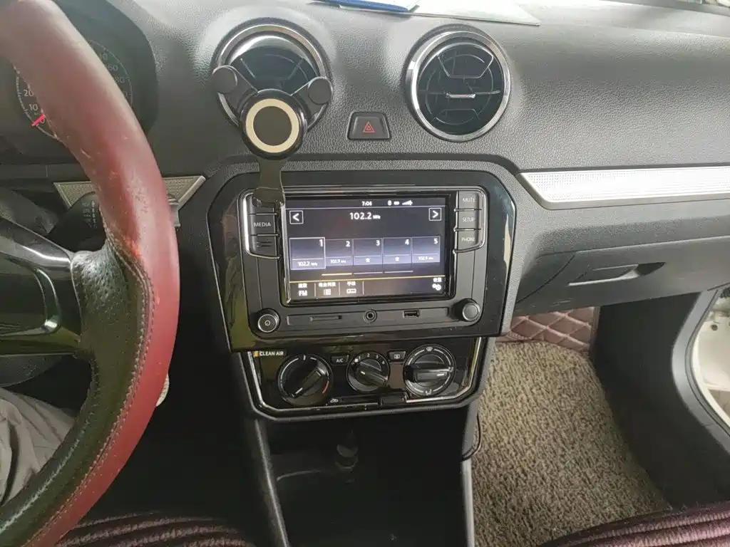 Volkswagen Jetta — миниатюра 9
