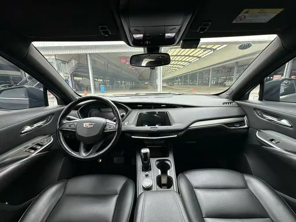 Cadillac XT4 — миниатюра 5