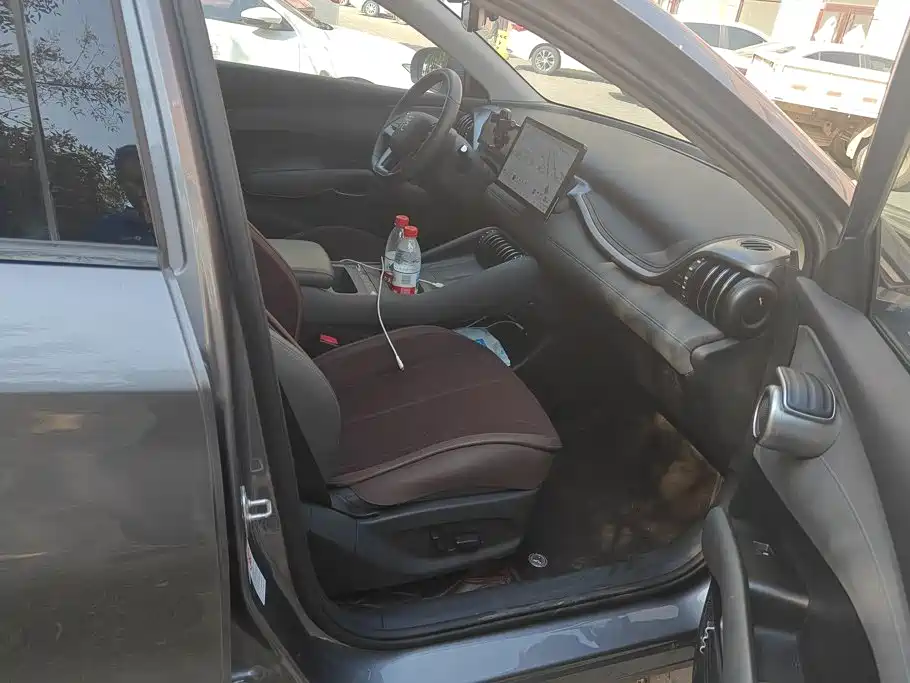 BYD Yuan Plus — миниатюра 8