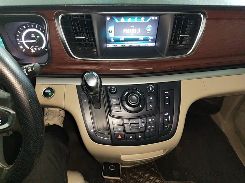 Buick GL8 — миниатюра 13