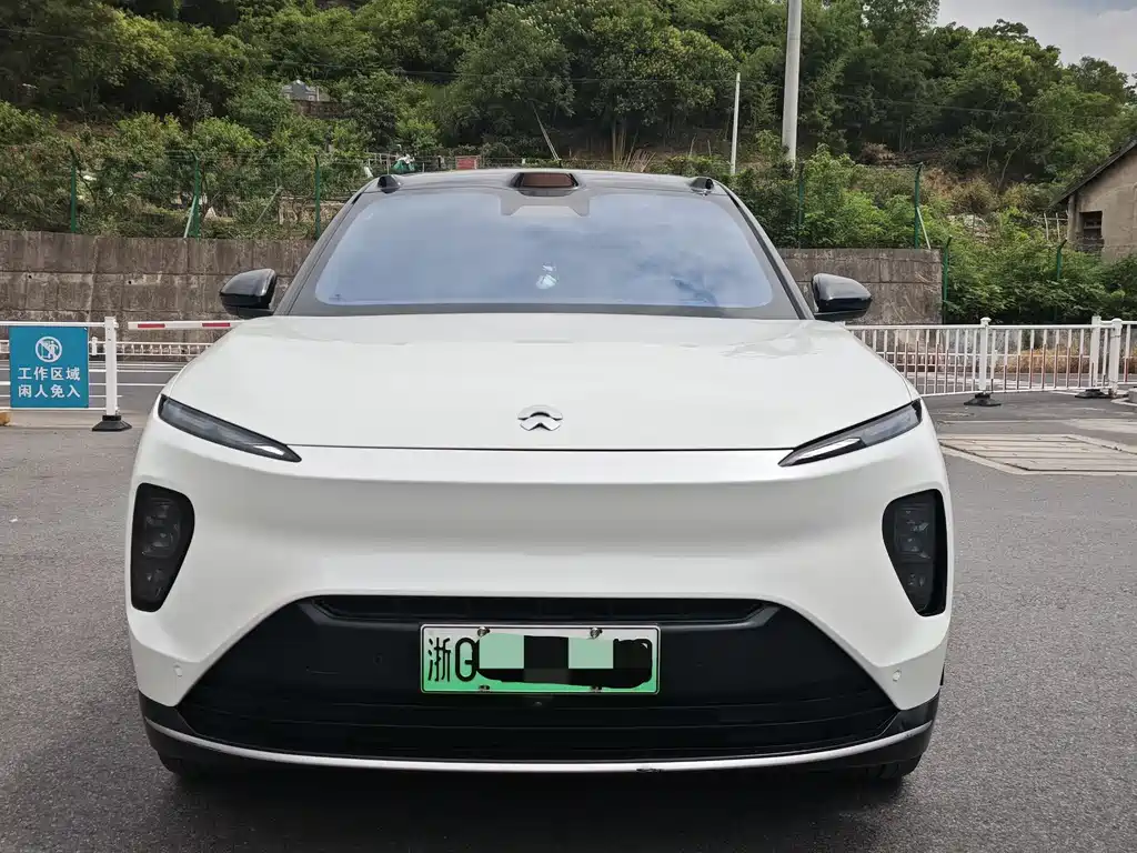 NIO ES8 2024 75kWh