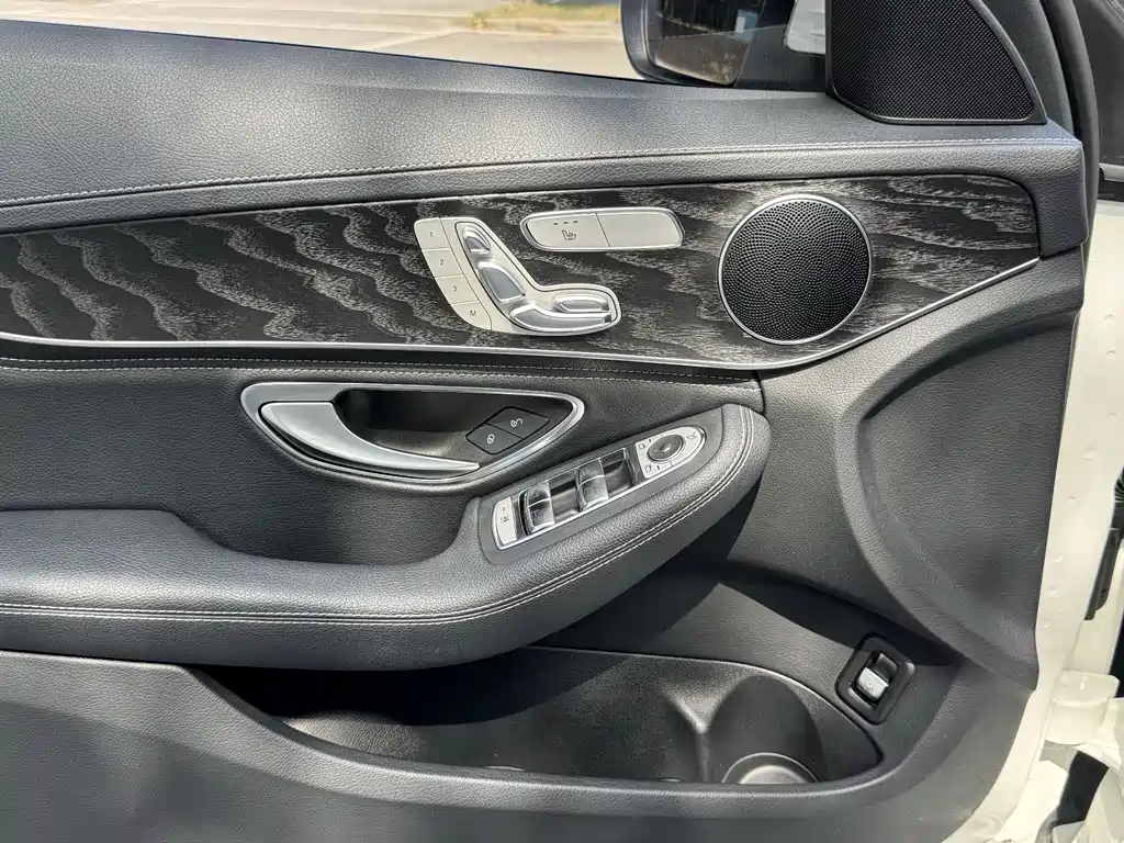 Mercedes-Benz C-Class — миниатюра 19