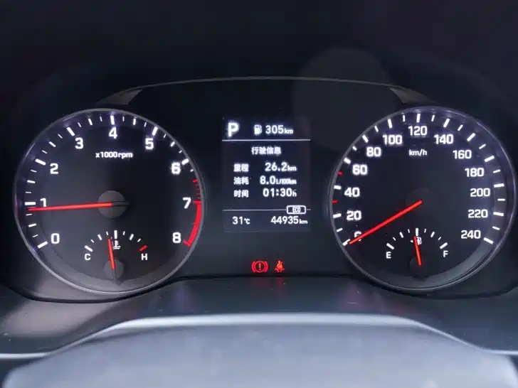 Hyundai Elantra — миниатюра 10