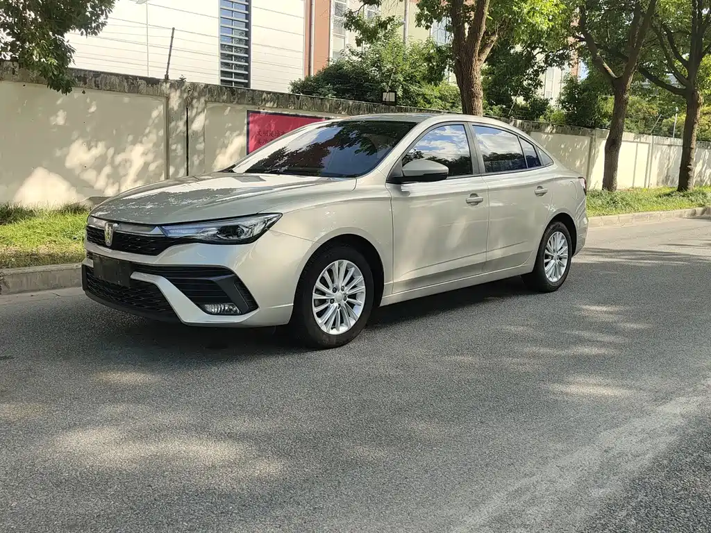 Roewe i5