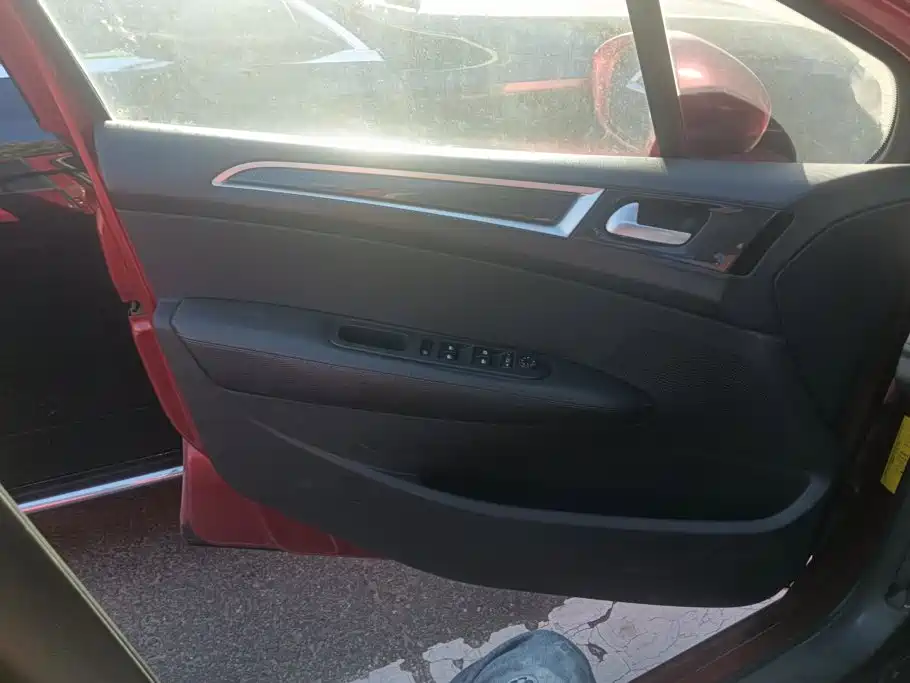 Peugeot 308 — миниатюра 7