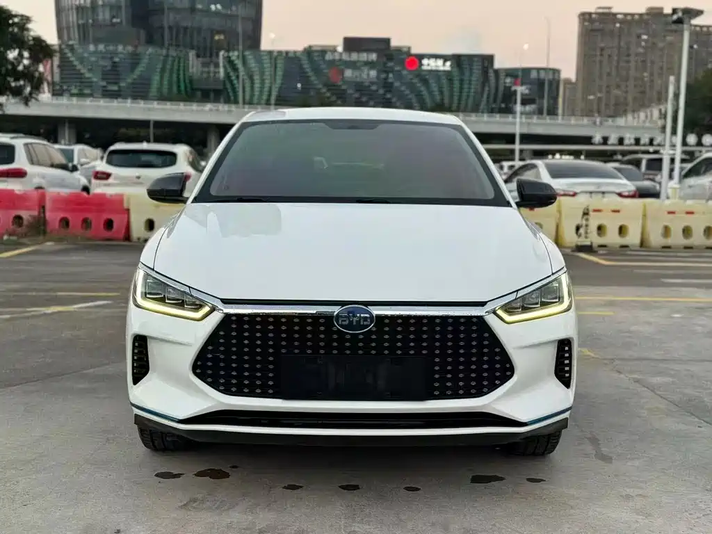 BYD e3 — миниатюра 2