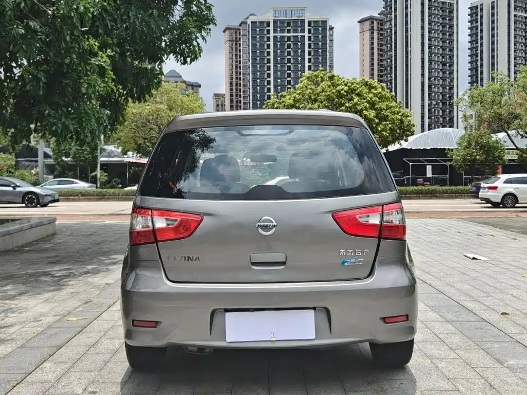 Nissan Livina — миниатюра 8