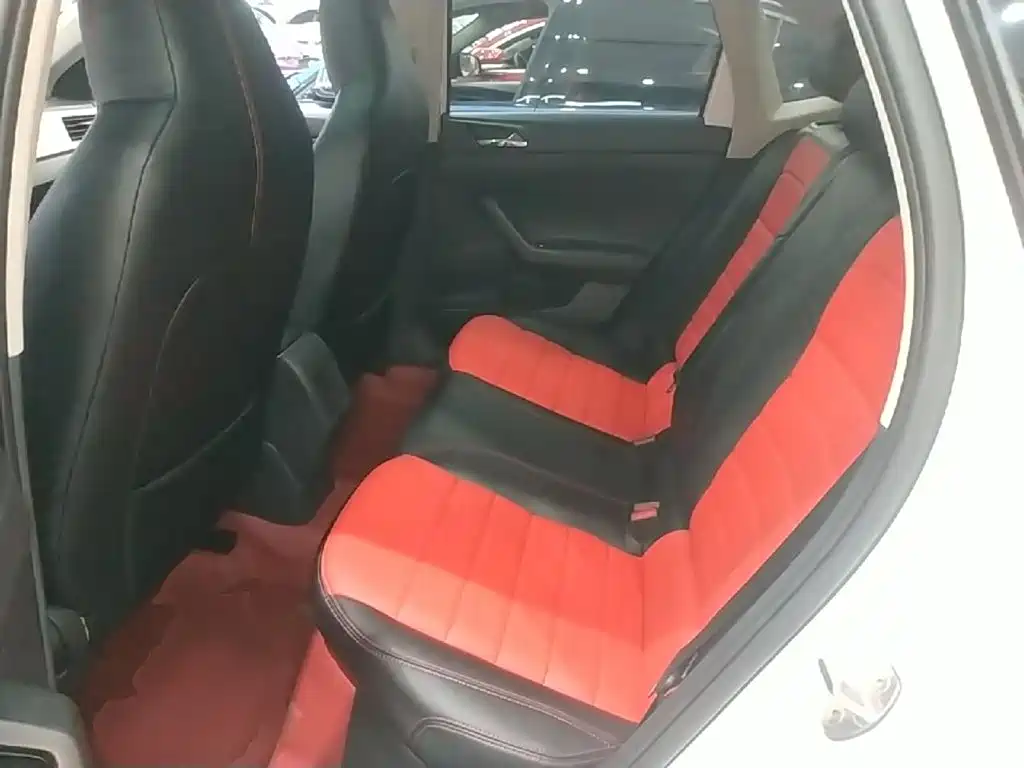 Volkswagen Polo — миниатюра 17