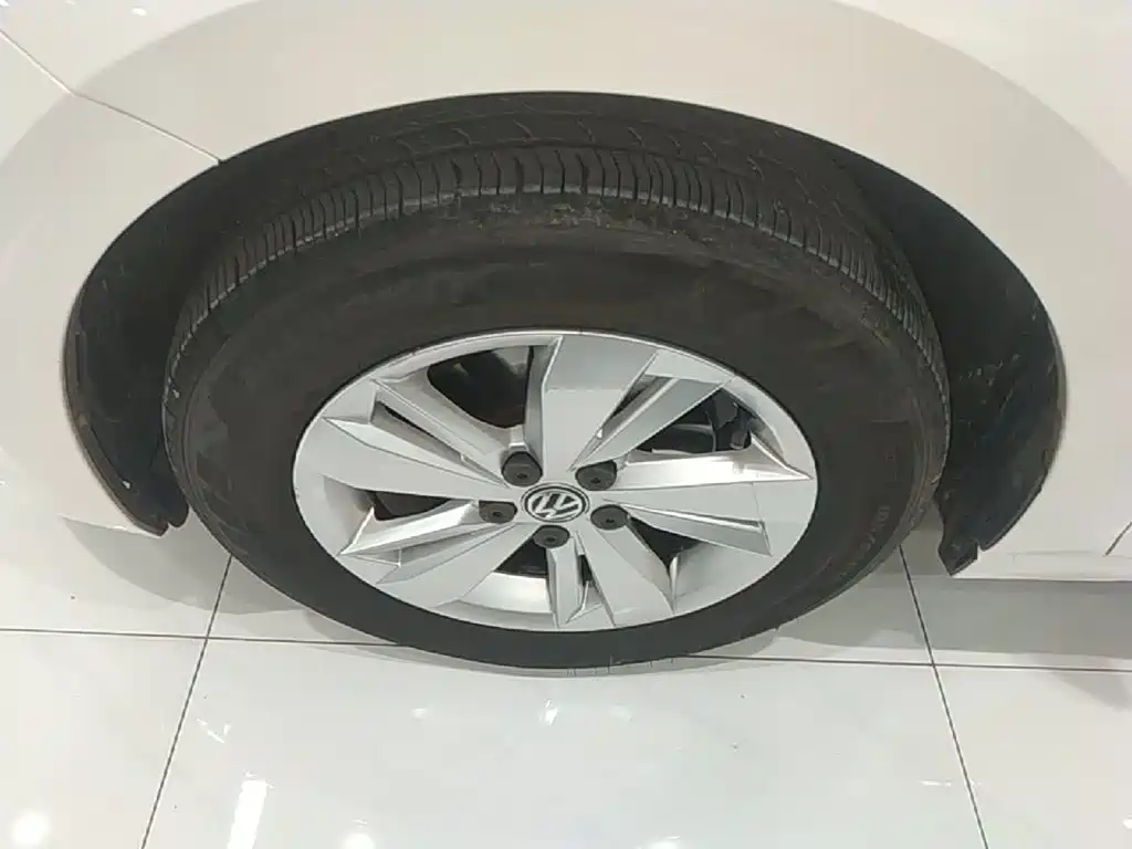 Volkswagen Polo — миниатюра 23