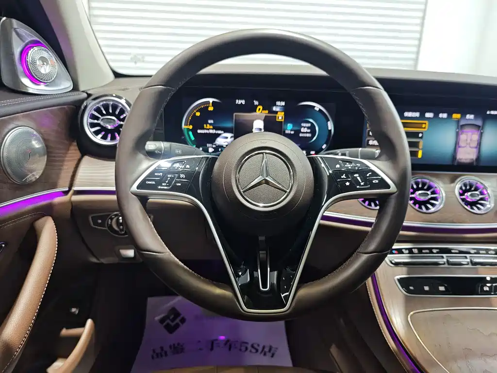 MERCEDES-BENZ E CLASS