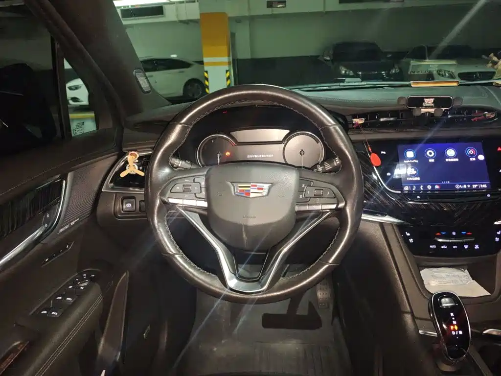 Cadillac XT6 — миниатюра 7