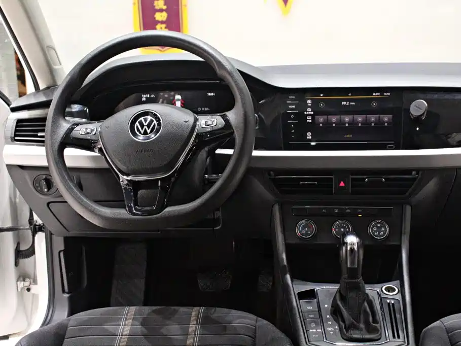 Volkswagen Lavida — миниатюра 10