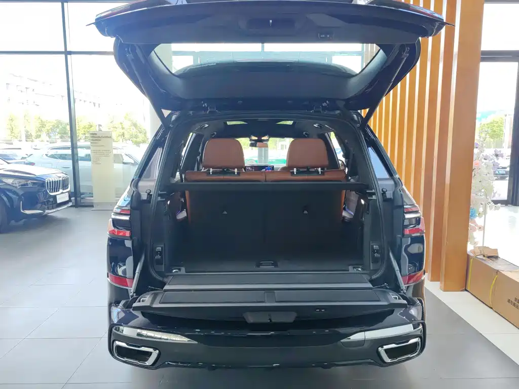 BMW X7 — миниатюра 20