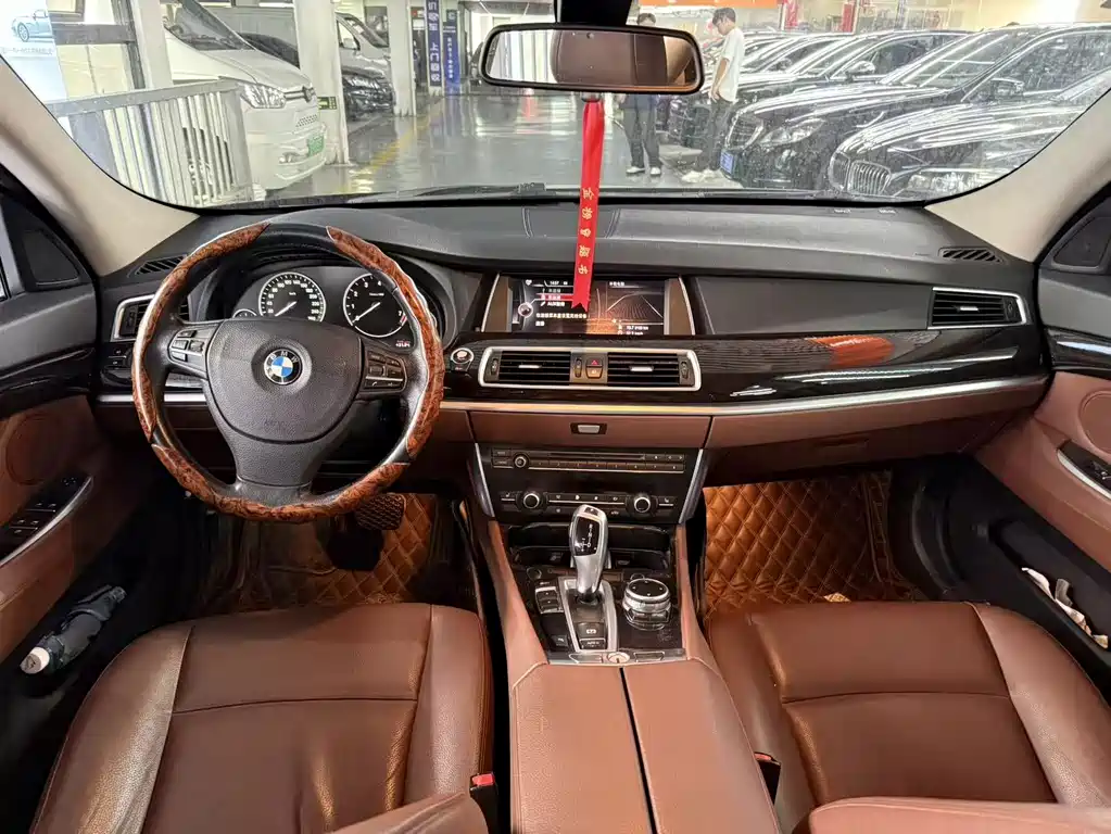 BMW 5 Series GT — миниатюра 6