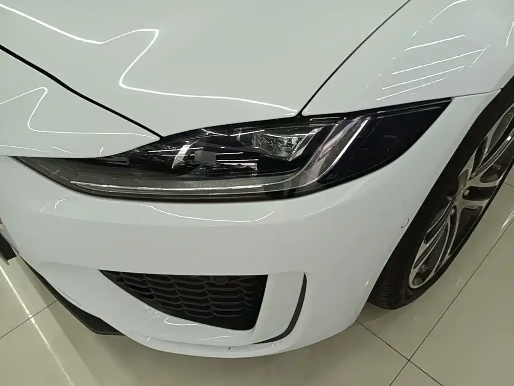 Jaguar XEL — миниатюра 24
