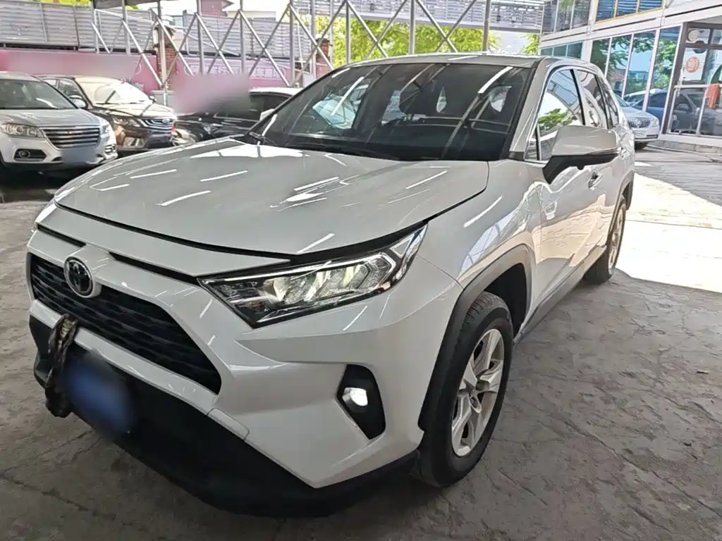 Toyota RAV4 — миниатюра 2