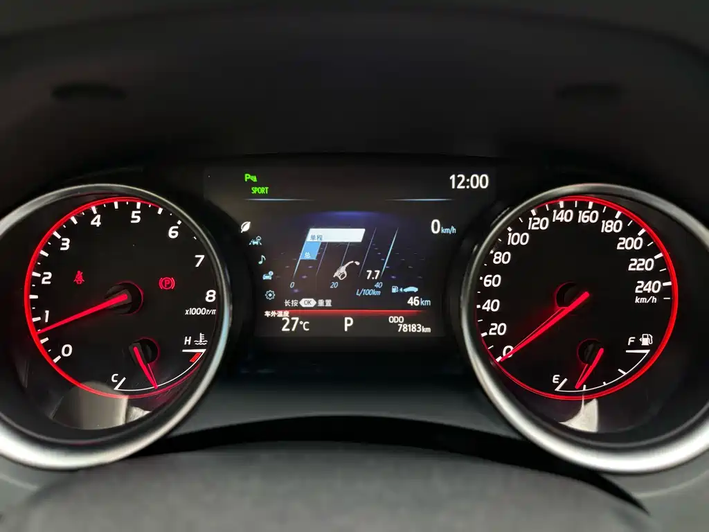 Toyota Camry — миниатюра 13
