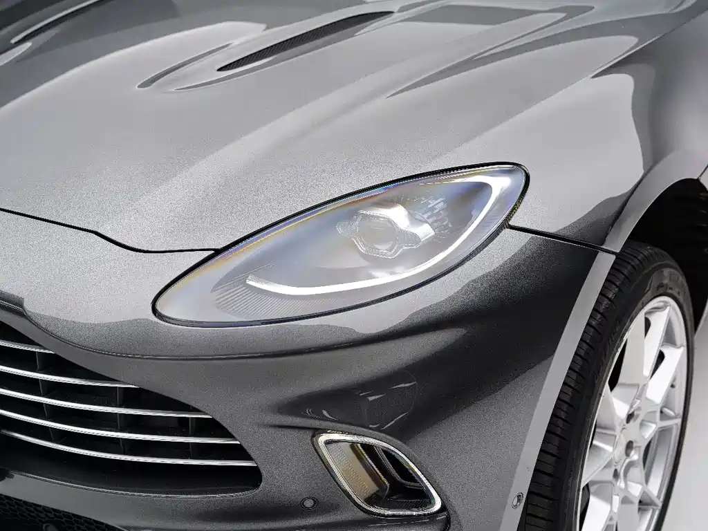 Aston Martin DBX 2020 4.0T V8 1913