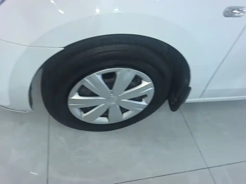 Volkswagen Jetta — миниатюра 23