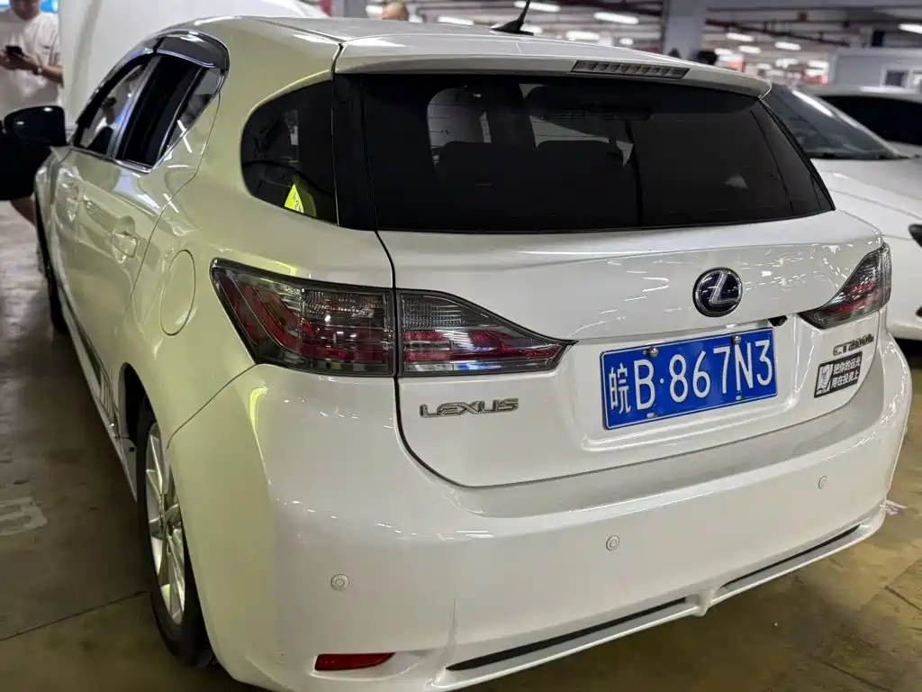 Lexus CT — миниатюра 13