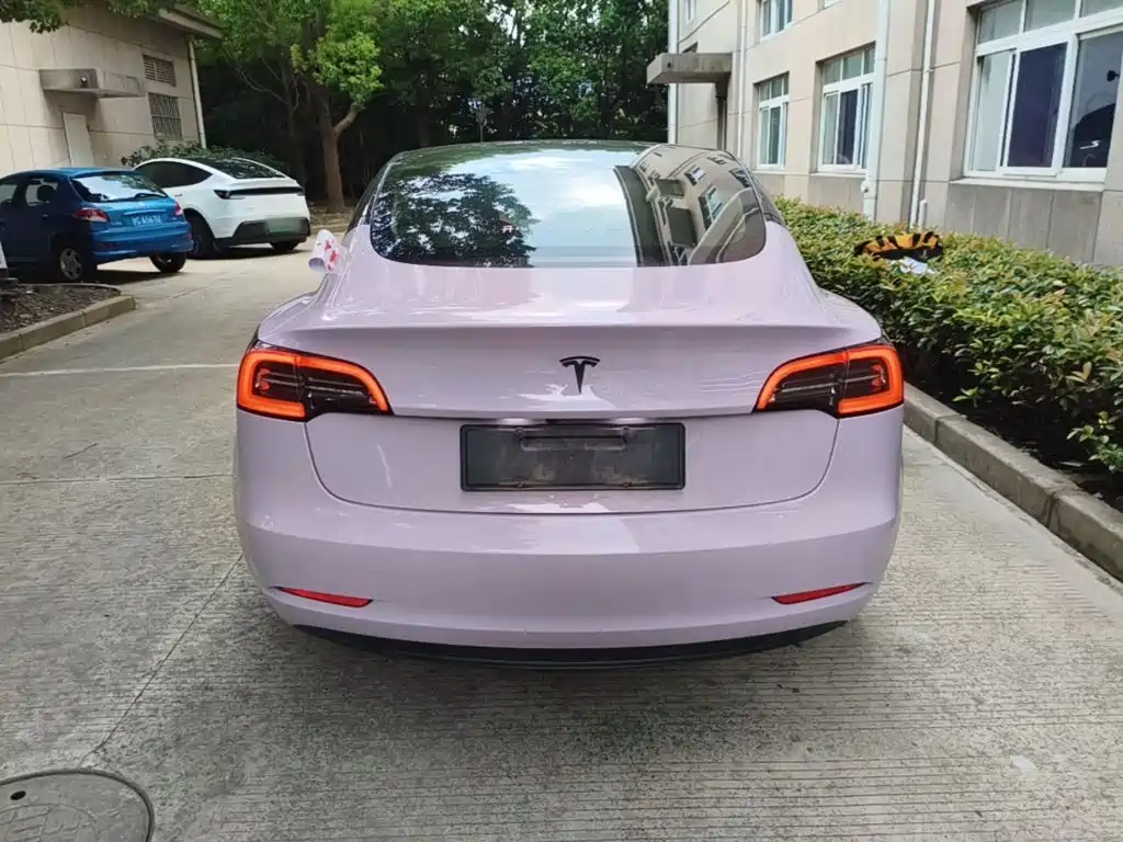 Tesla Model 3 — миниатюра 6