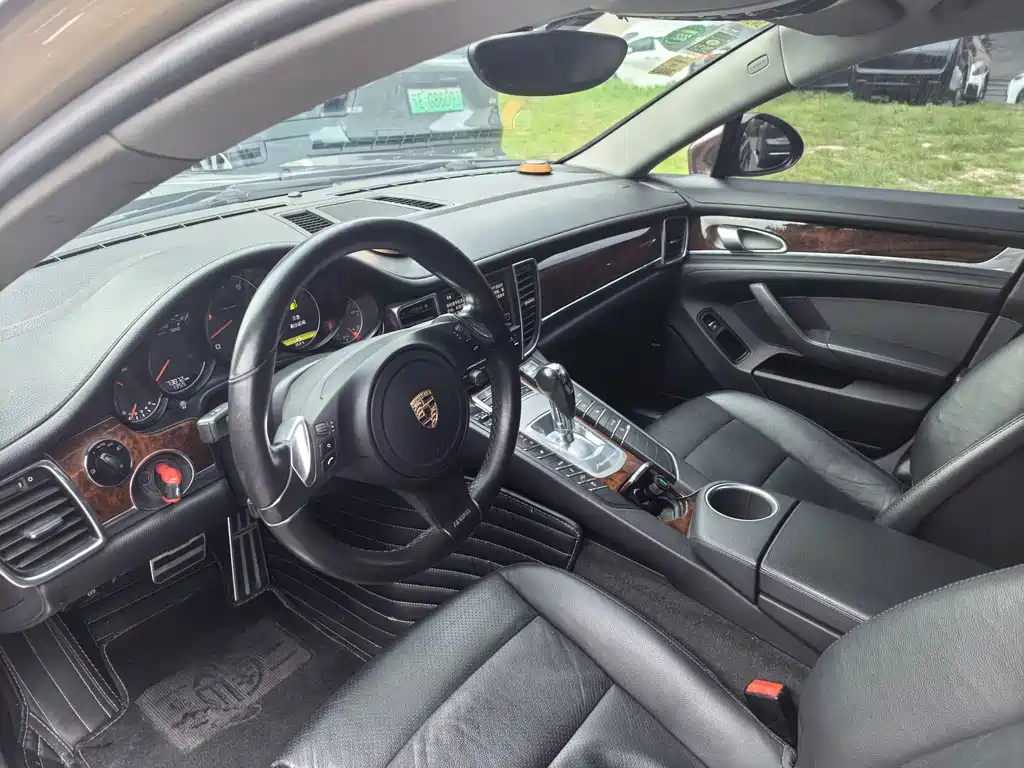 Porsche Panamera 2010 Panamera 4 3.6L