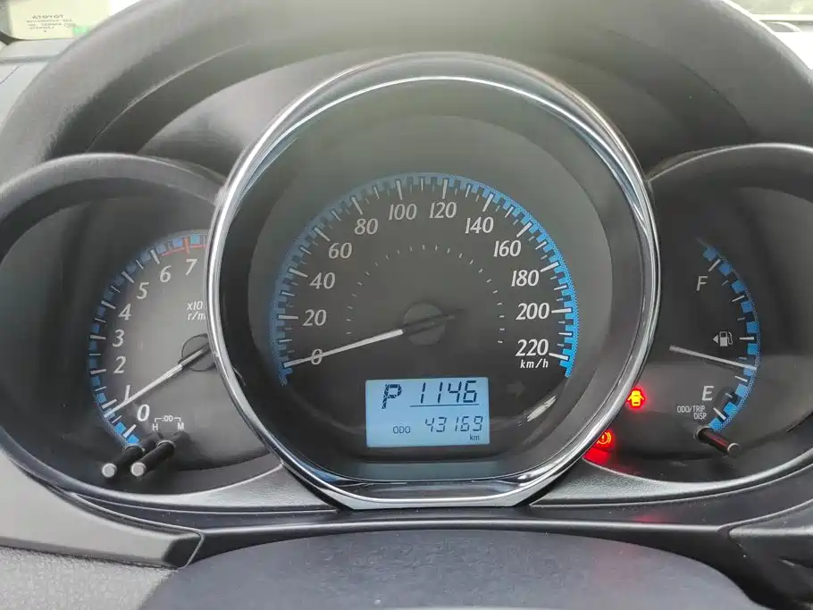 Toyota Yaris L — миниатюра 14