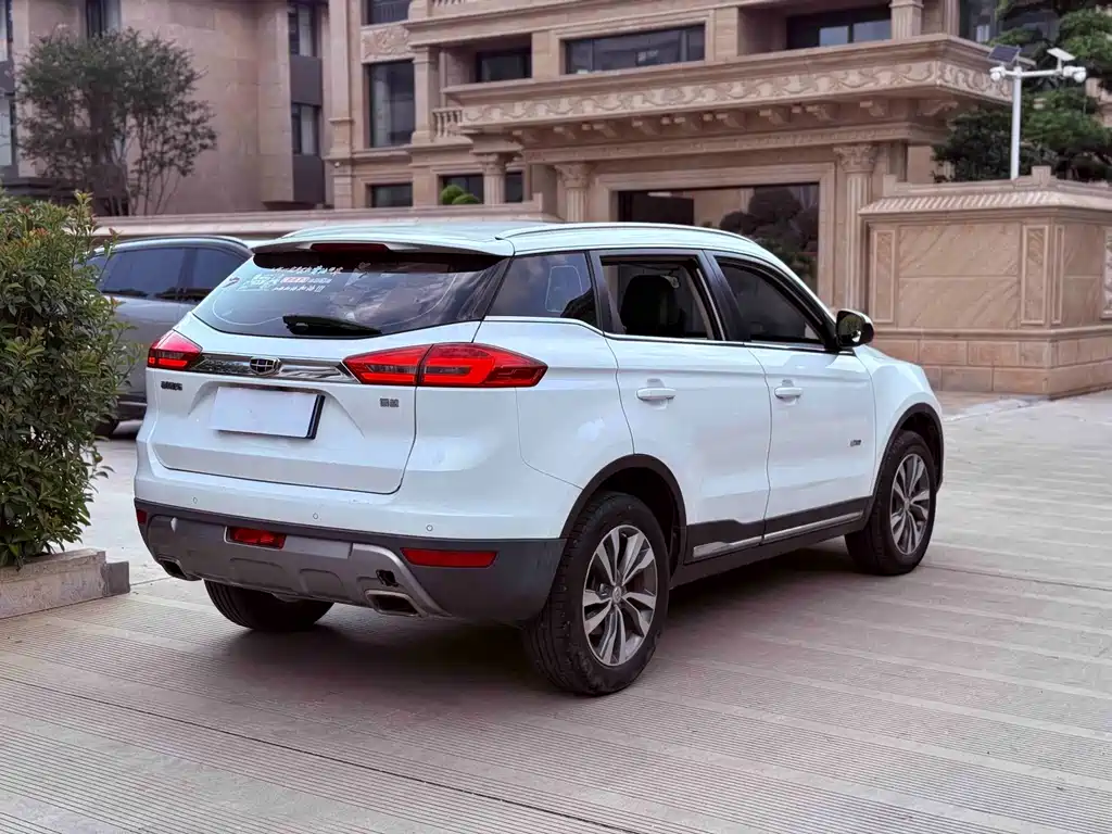 Geely Boyue — миниатюра 10