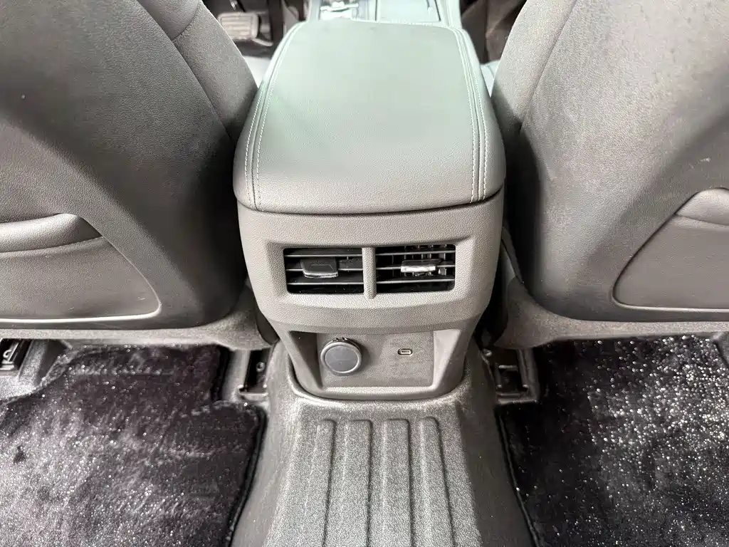 Cadillac CT5 — миниатюра 31