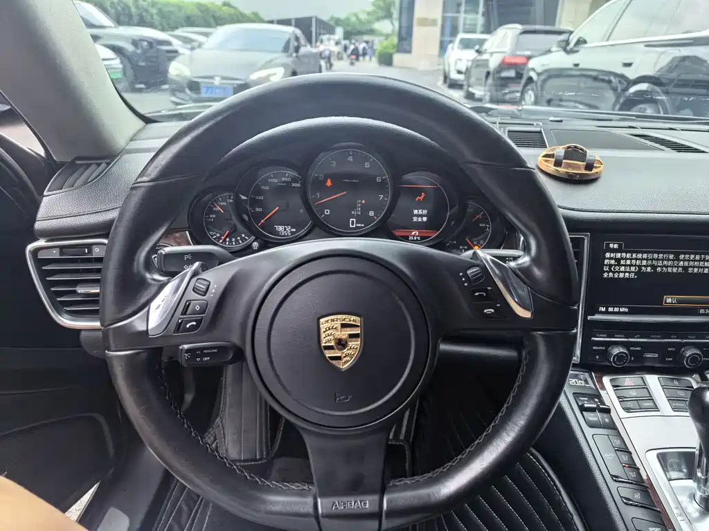 Porsche Panamera 2010 Panamera 4 3.6L