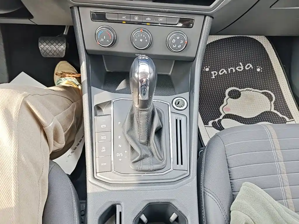 Volkswagen Lavida — миниатюра 14