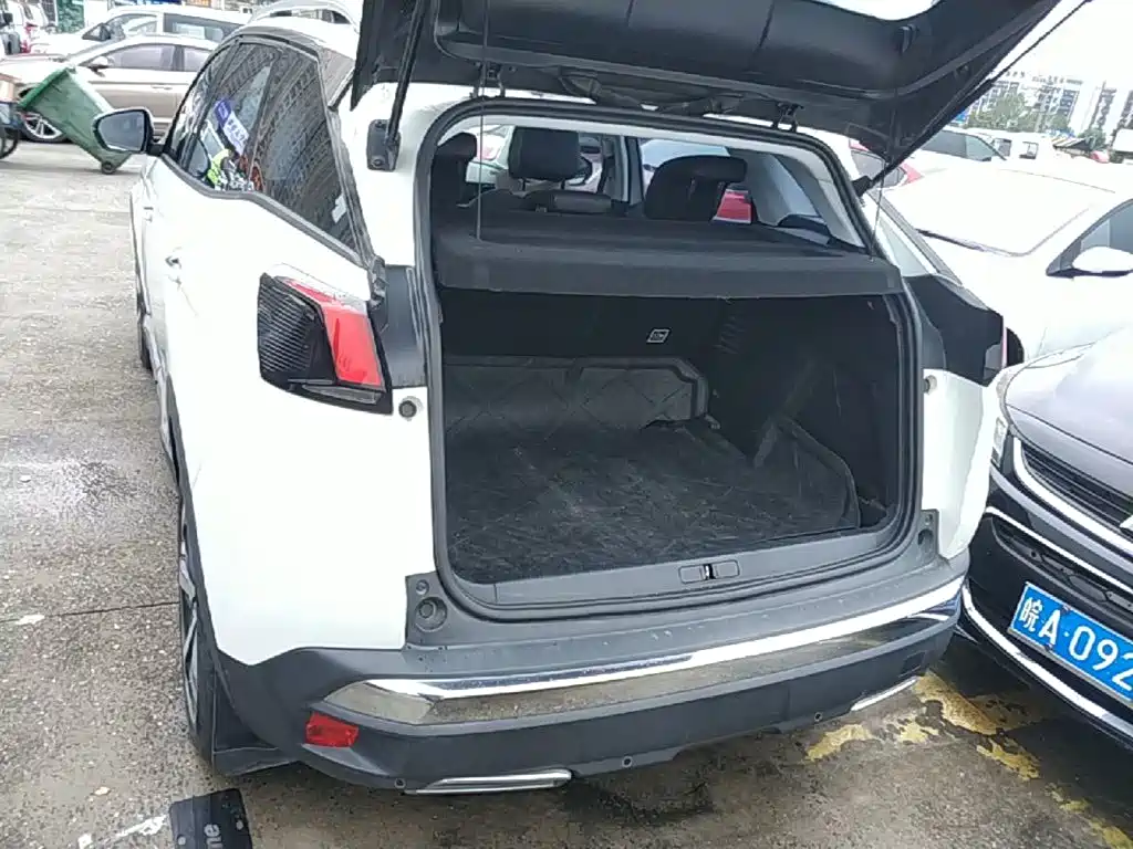 Peugeot 4008 — миниатюра 19