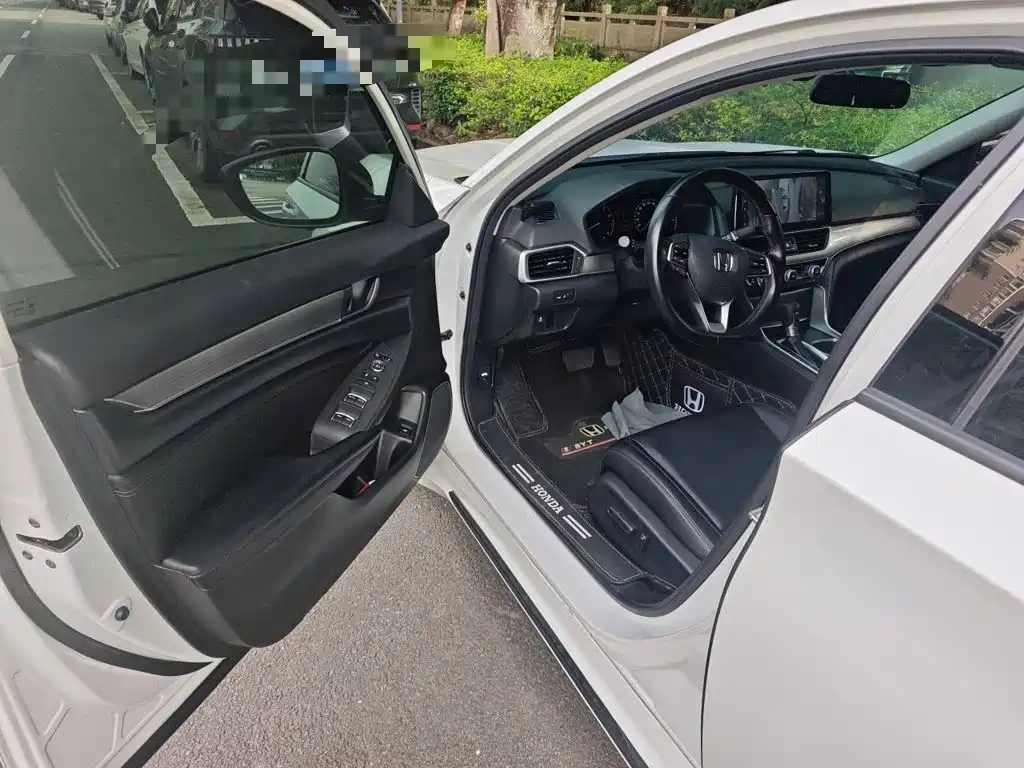 Honda Accord — миниатюра 12