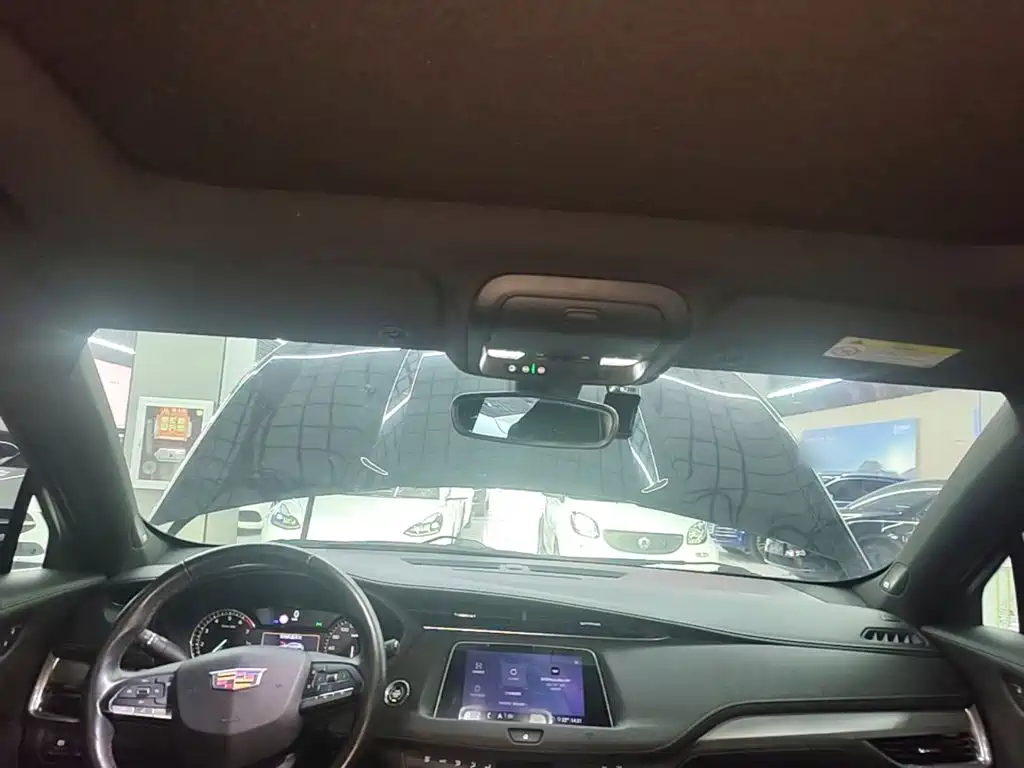 Cadillac XT4 — миниатюра 18