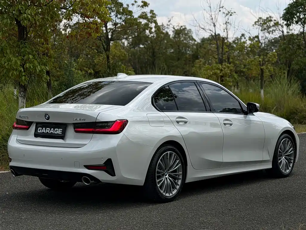 BMW 3 Series — миниатюра 21