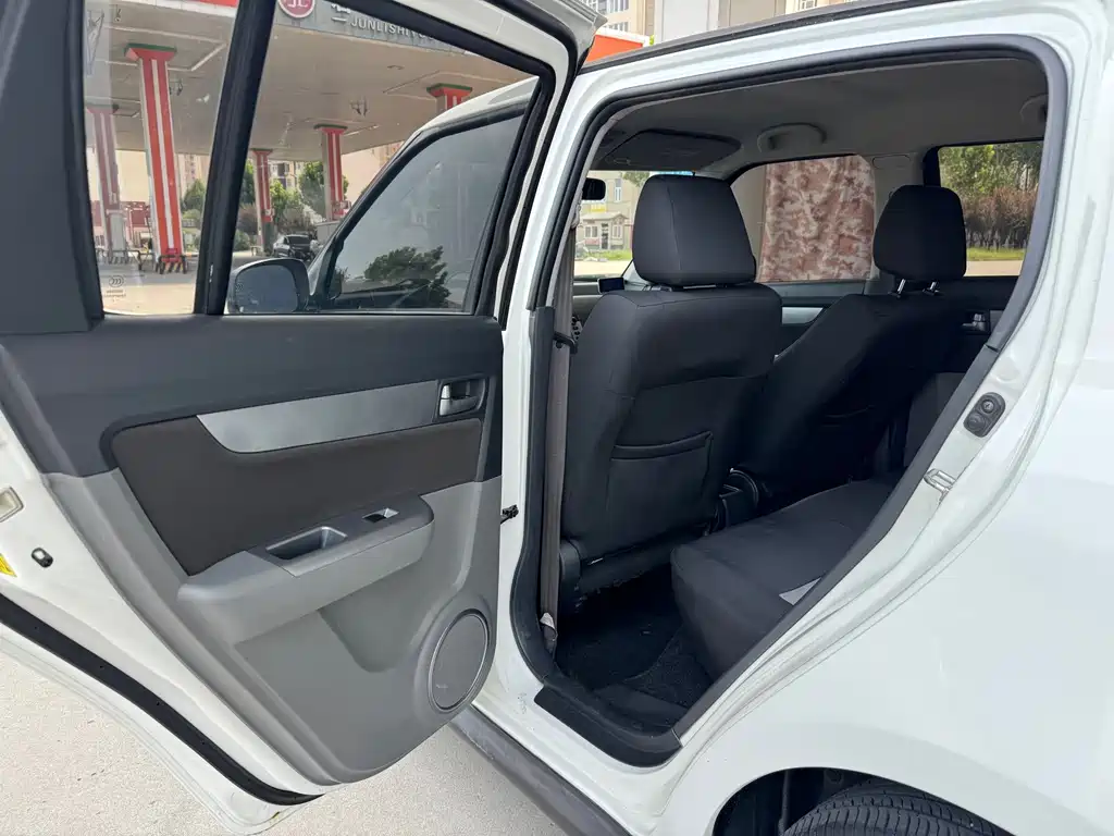 Suzuki Swift — миниатюра 10
