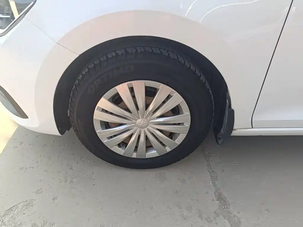 Volkswagen Santana — миниатюра 23